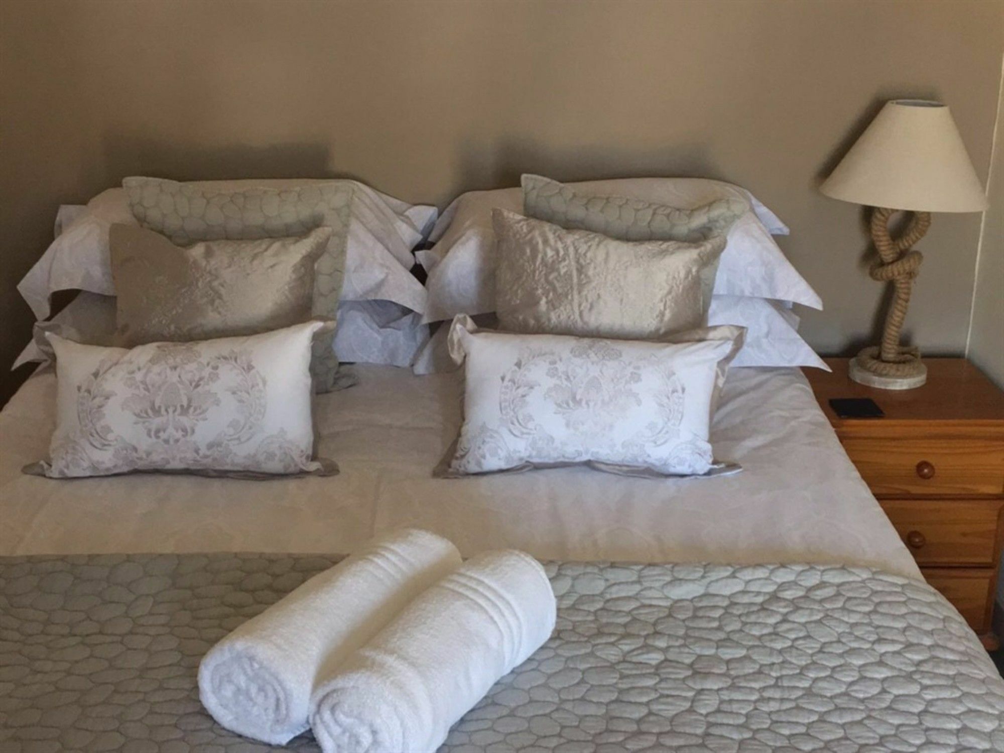 The Wheel House Hotel Мевагиси Екстериор снимка